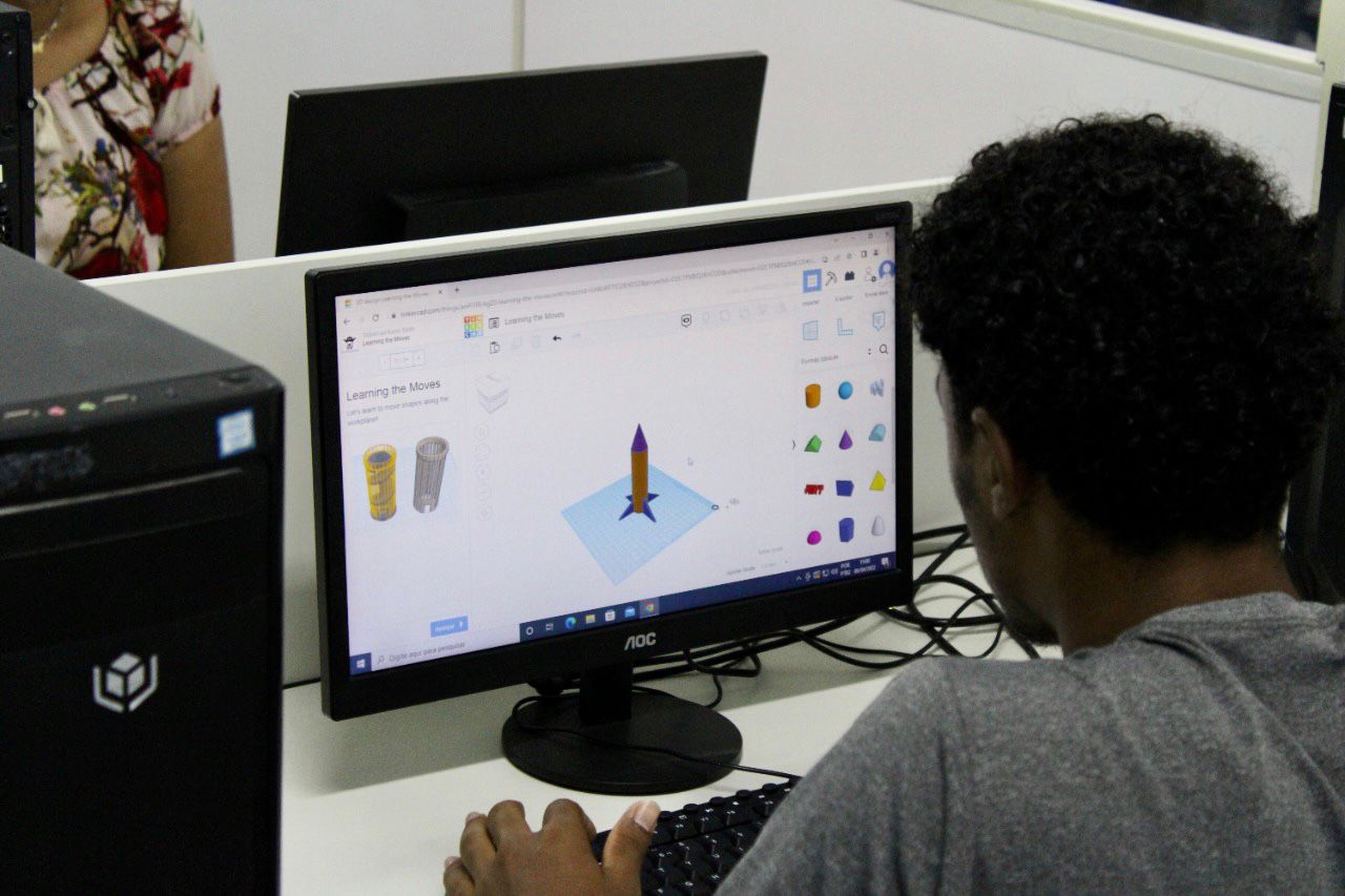 Curso de impressão 3D para estudantes da rede estadual é iniciado no SergipeTec