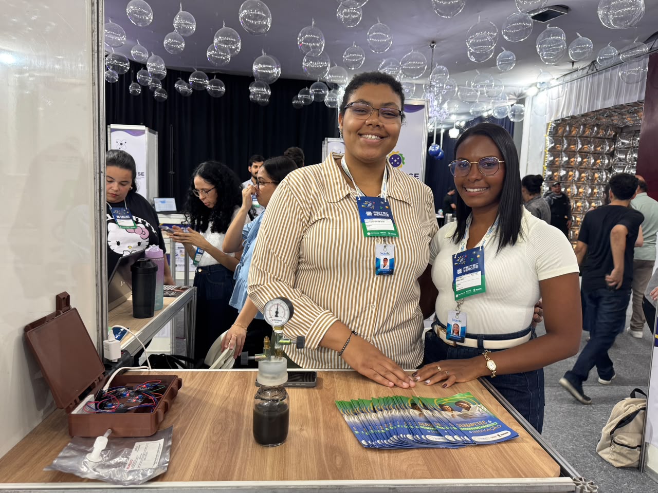 NEREES apresenta pesquisa sobre produção de hidrogênio a partir de resíduos agroindustriais na 2ª FEITEC